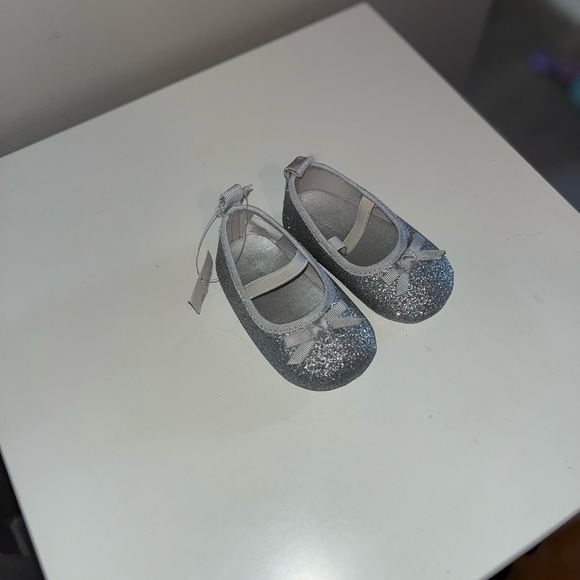 Infant flats never worn - Picture 6 of 6